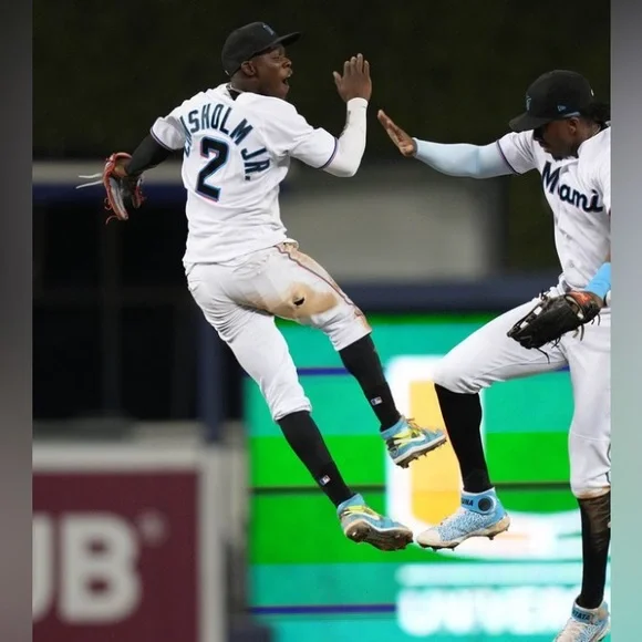 Nike Authentic Miami Marlins Jazz Chisholm JR MLB Baseball Jersey Men’s Sz: XL - Picture 5 of 8